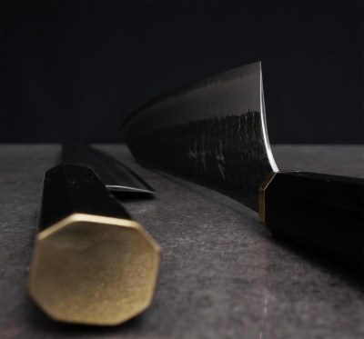 Kurosaki-kokuen-gyuto245